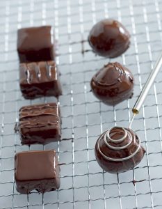 D02C10006_ricoprireDecorare3